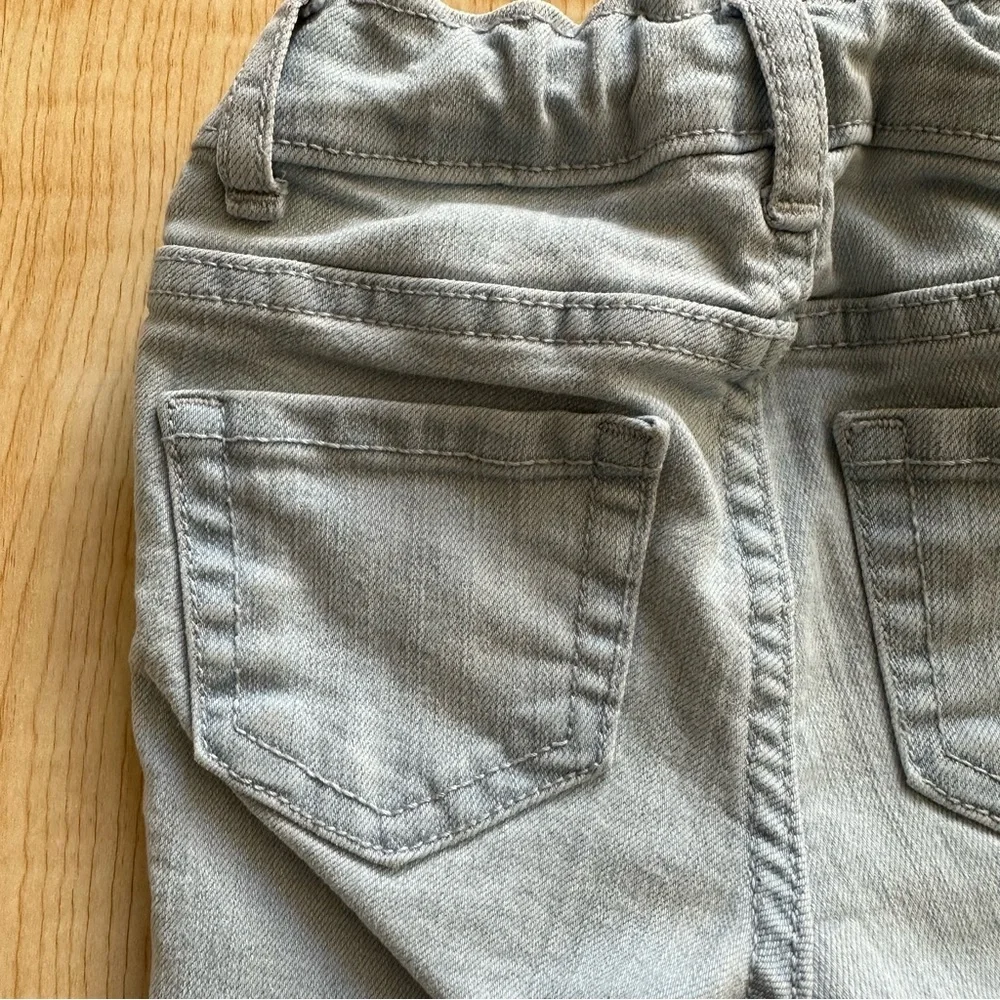 The Children’s Place Toddler Girls Basic Skinny Jeans in Sky Wash 2T Light Wash